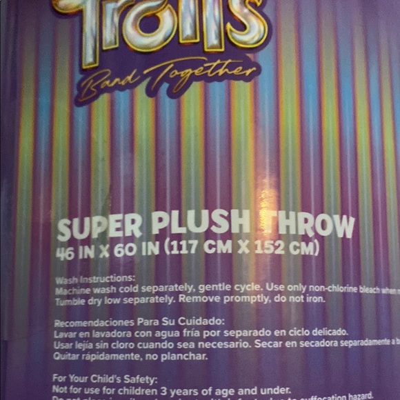 Trolls Plush Throw Blanket - Picture 4 of 4